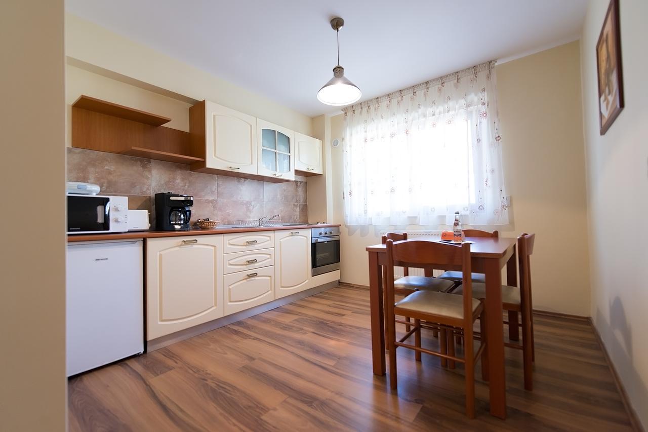 Cabrio Apart Hotel Cluj-Napoca Extérieur photo