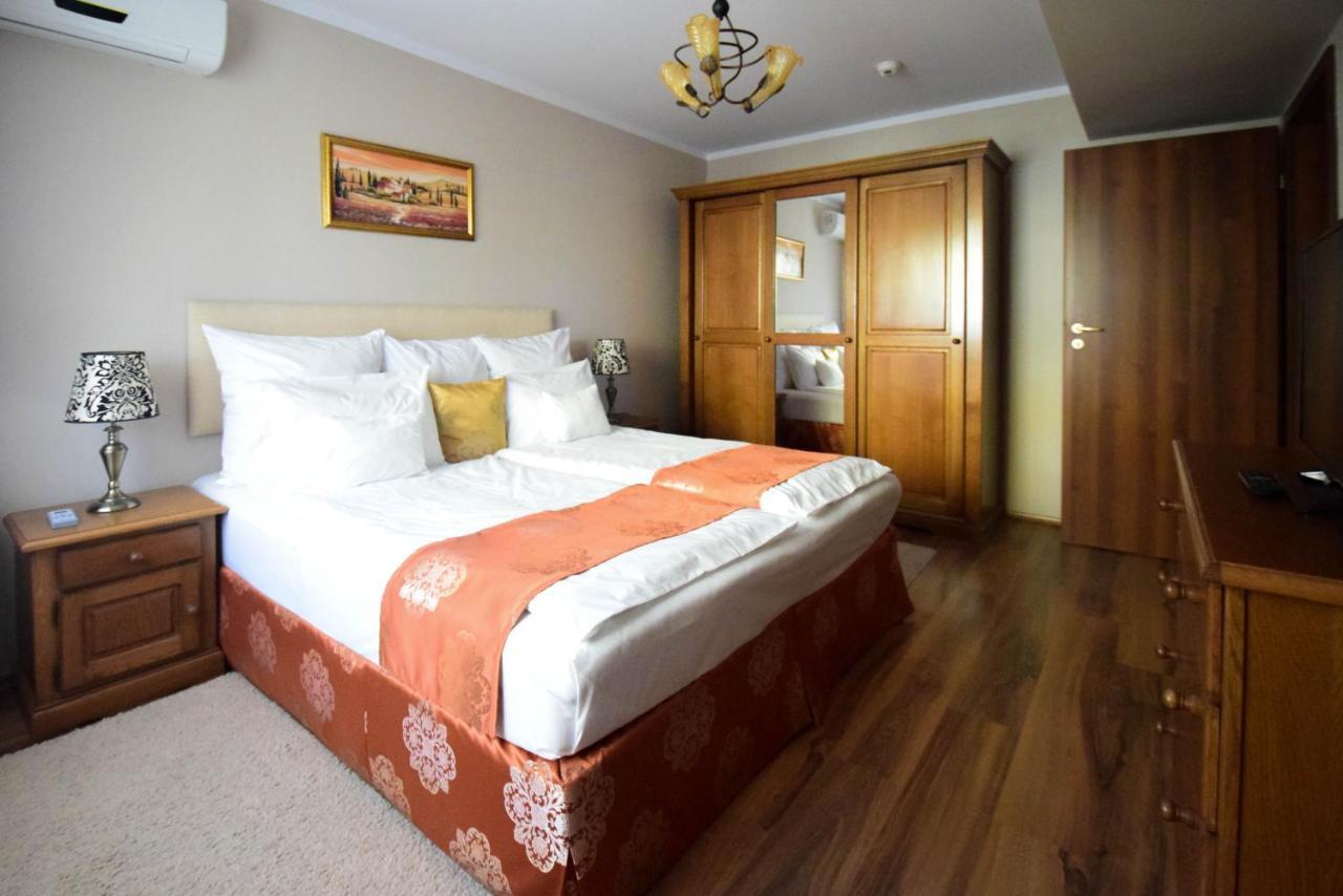 Cabrio Apart Hotel Cluj-Napoca Extérieur photo