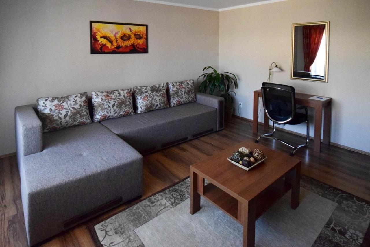 Cabrio Apart Hotel Cluj-Napoca Extérieur photo